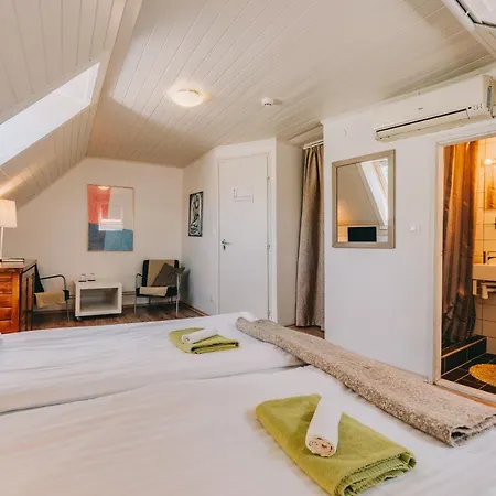 Obester Panzio Guest house *
