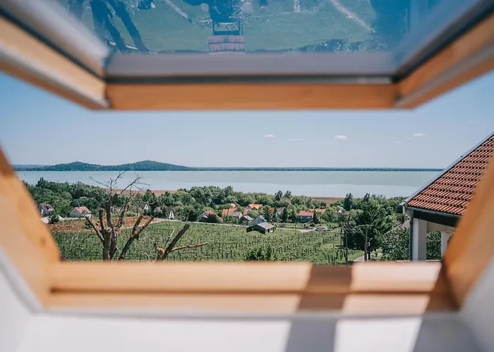 Obester Panzio Konukevi Badacsonytomaj