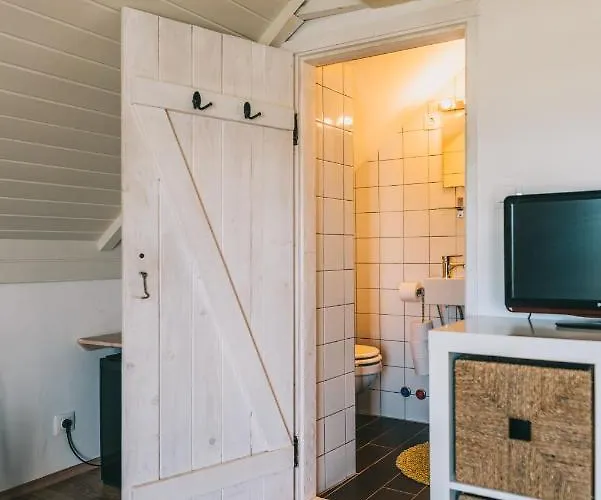 Obester Panzio Badacsonytomaj