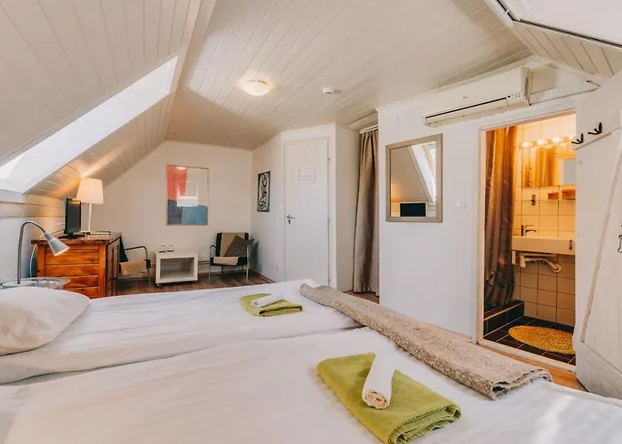 Obester Panzio Konukevi 3*