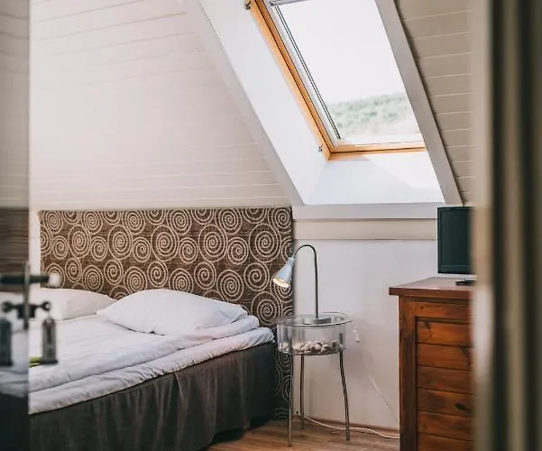 Obester Panzio Konukevi 3*