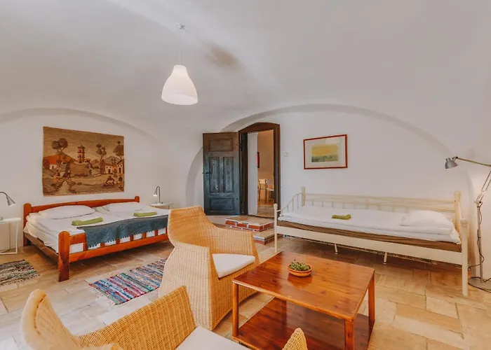 Konukevi Obester Panzio