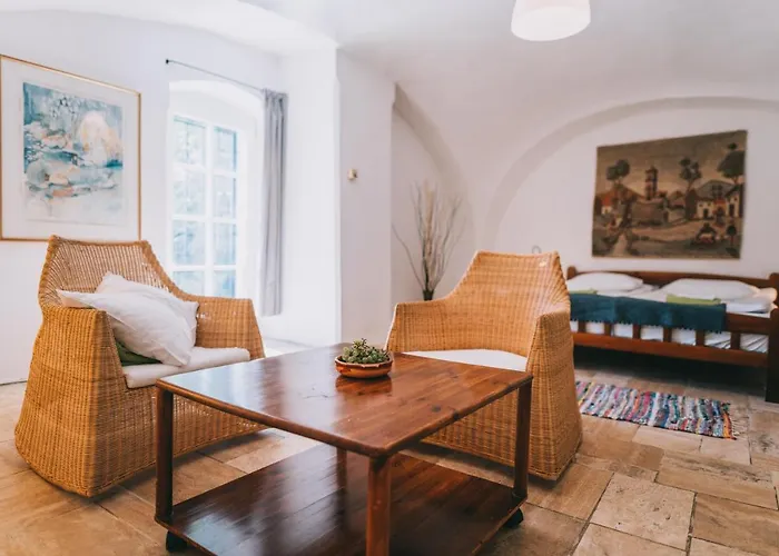 Konukevi Obester Panzio 3*